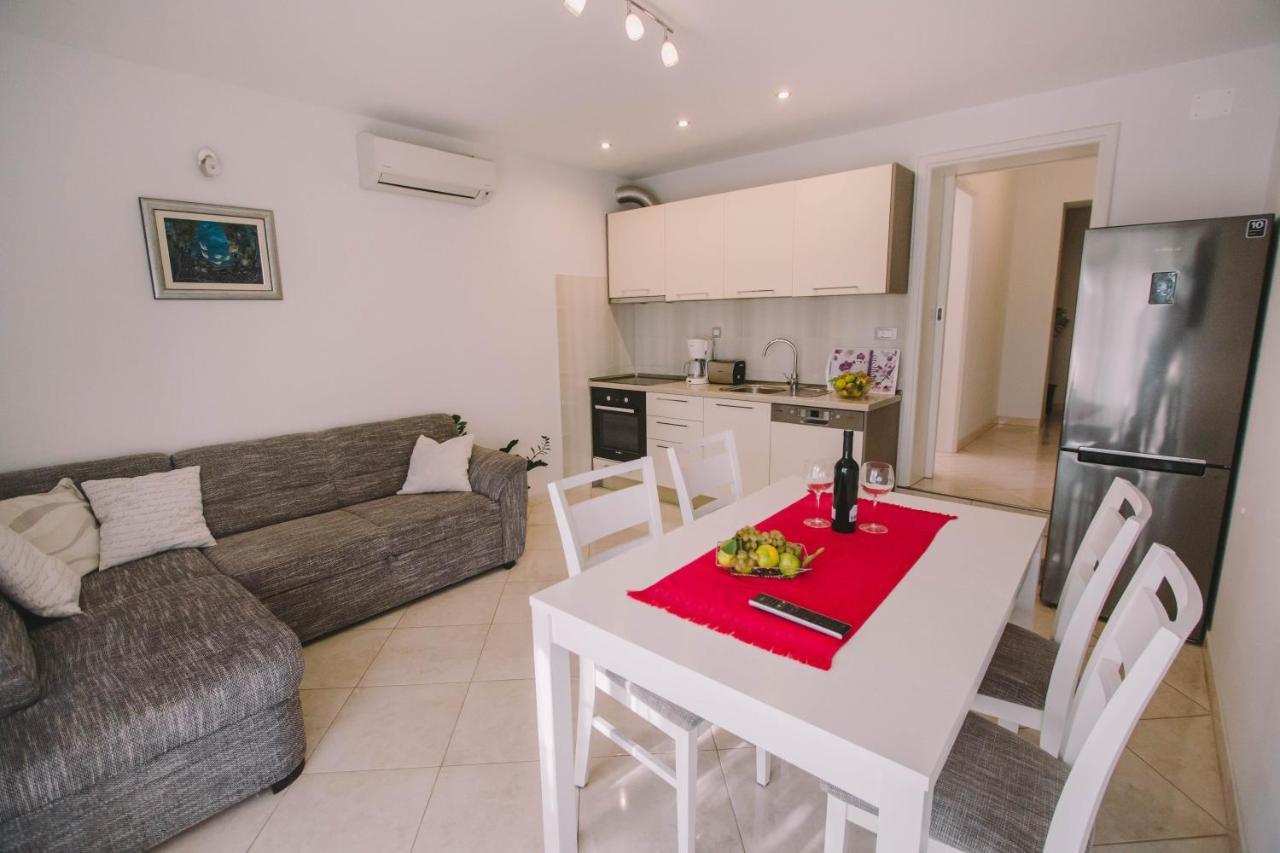 Apartments Jasna โปดสตรานา ภายนอก รูปภาพ
