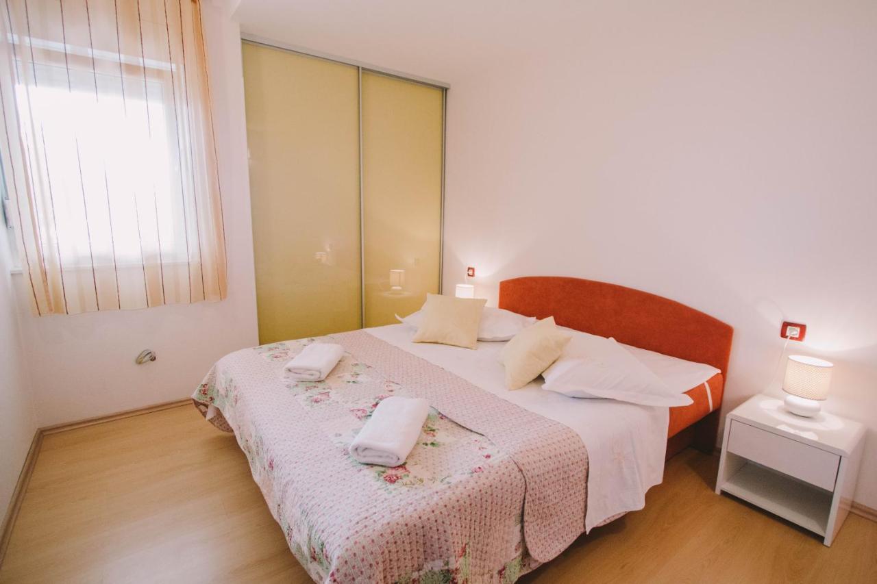 Apartments Jasna โปดสตรานา ภายนอก รูปภาพ