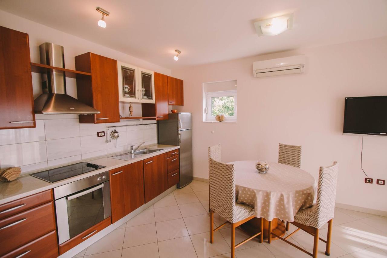 Apartments Jasna โปดสตรานา ภายนอก รูปภาพ