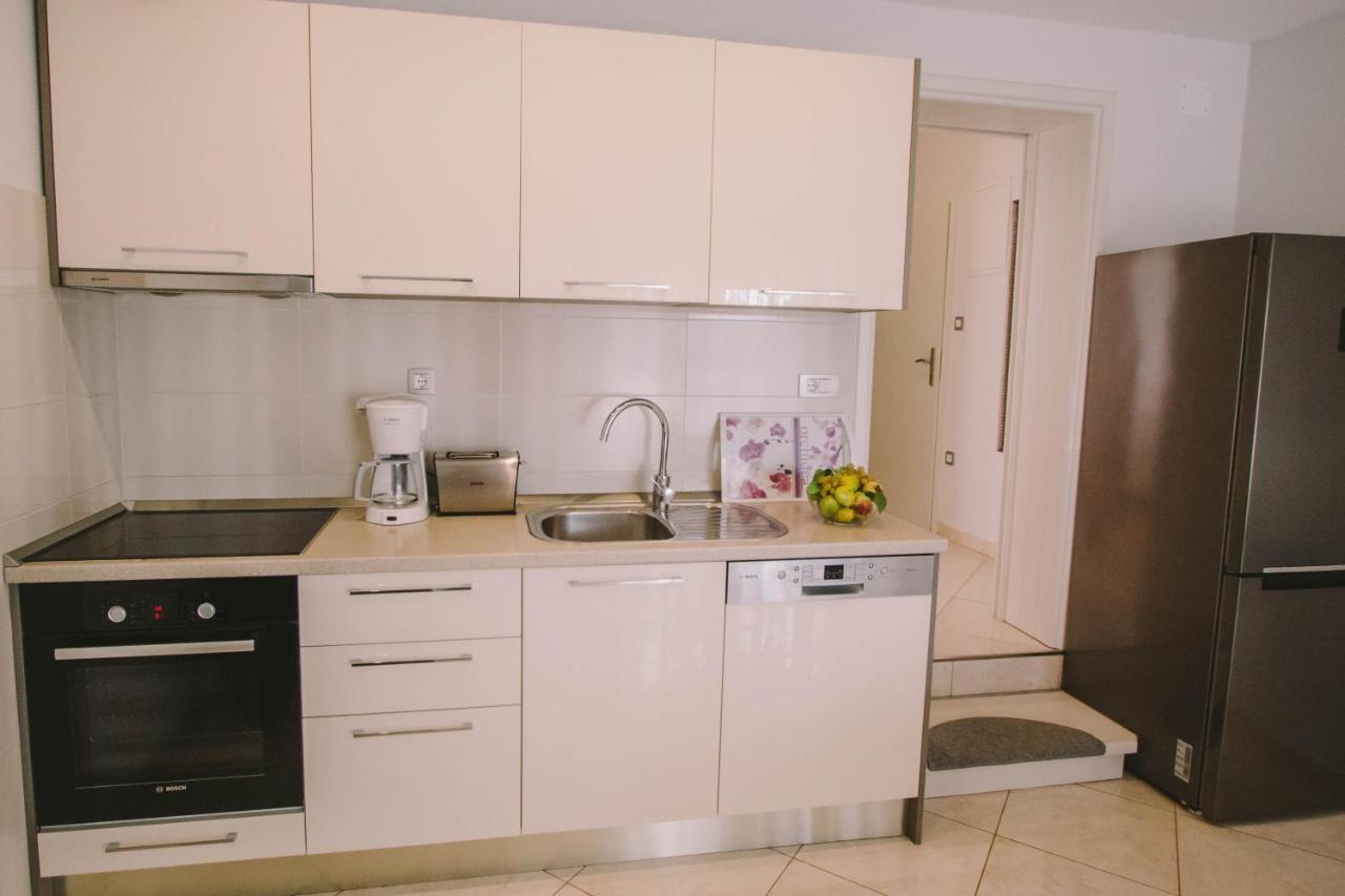 Apartments Jasna โปดสตรานา ภายนอก รูปภาพ