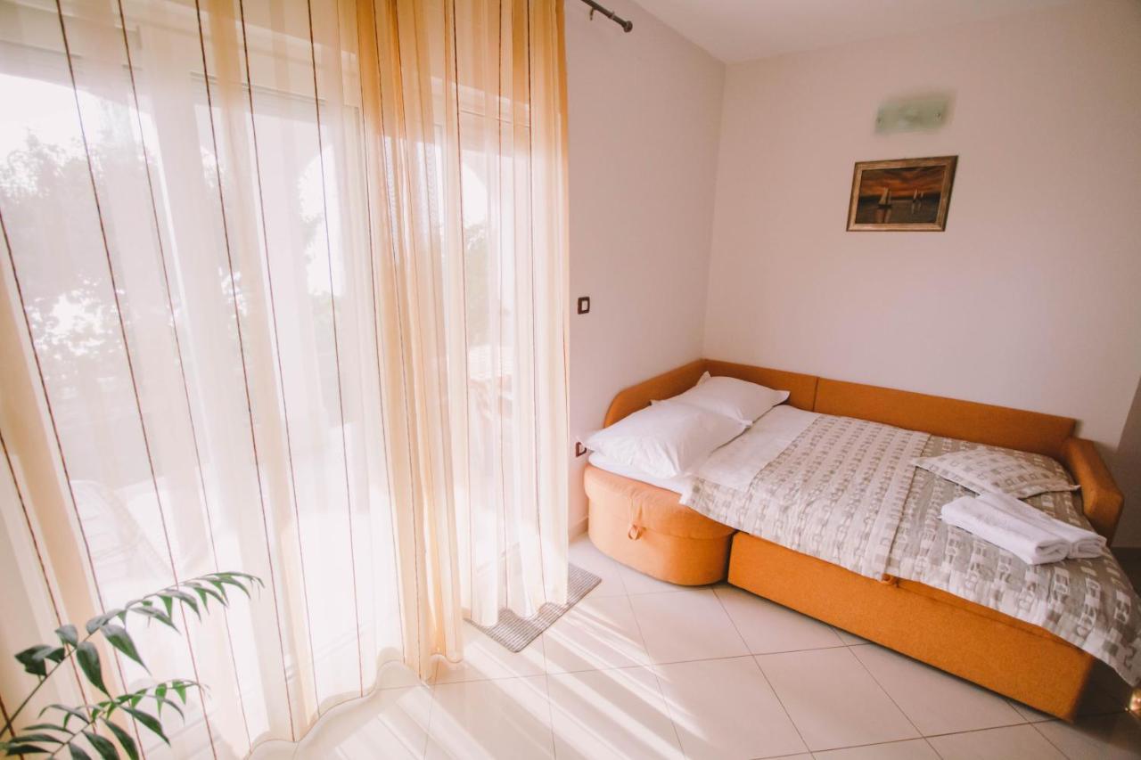 Apartments Jasna โปดสตรานา ภายนอก รูปภาพ