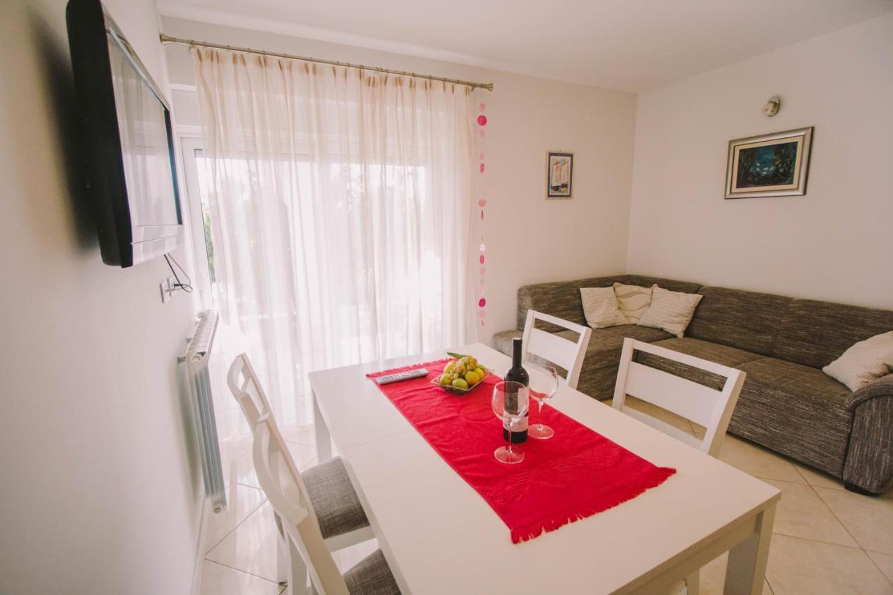 Apartments Jasna โปดสตรานา ภายนอก รูปภาพ