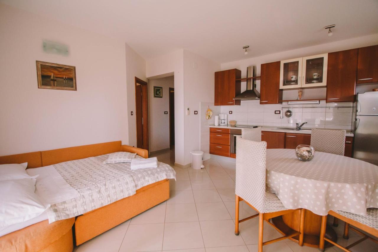 Apartments Jasna โปดสตรานา ภายนอก รูปภาพ